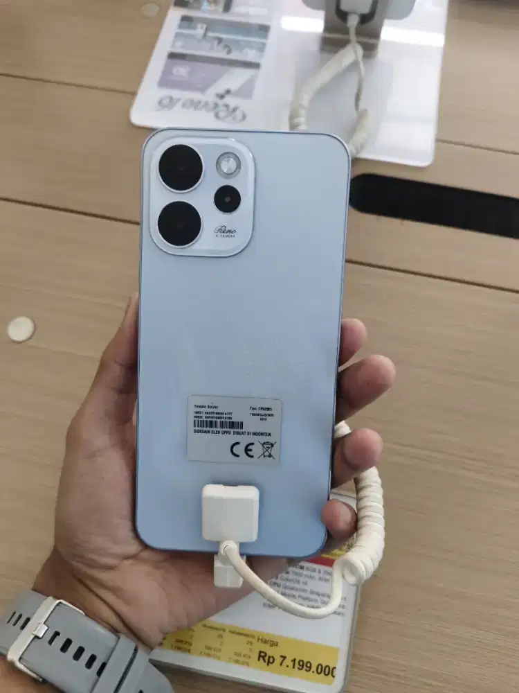Oppo Reno 15F 8/256GB cicilan bunga hingga 0% menggunakan Kredivo