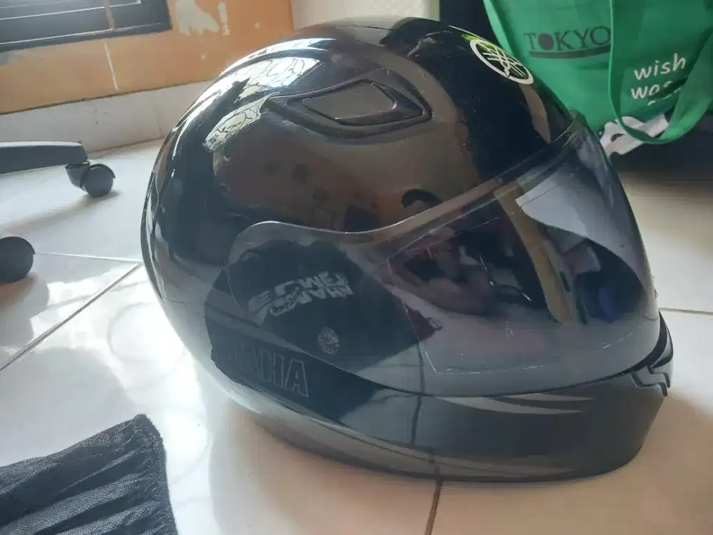 Helm yamaha FullFace Cakil Kondisi Baru gress tanpa Minus sama sekali