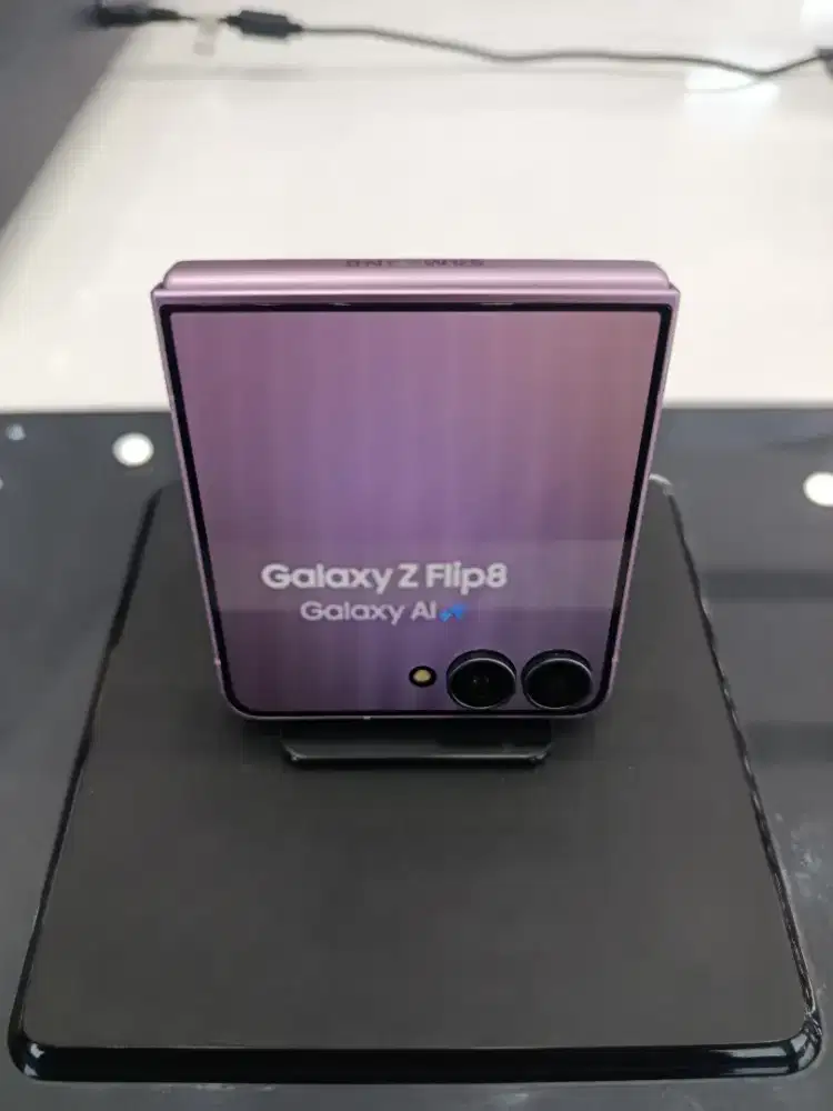 Samsung Galaxy Z Flip 8 (Promo cicilan bunga 0%)