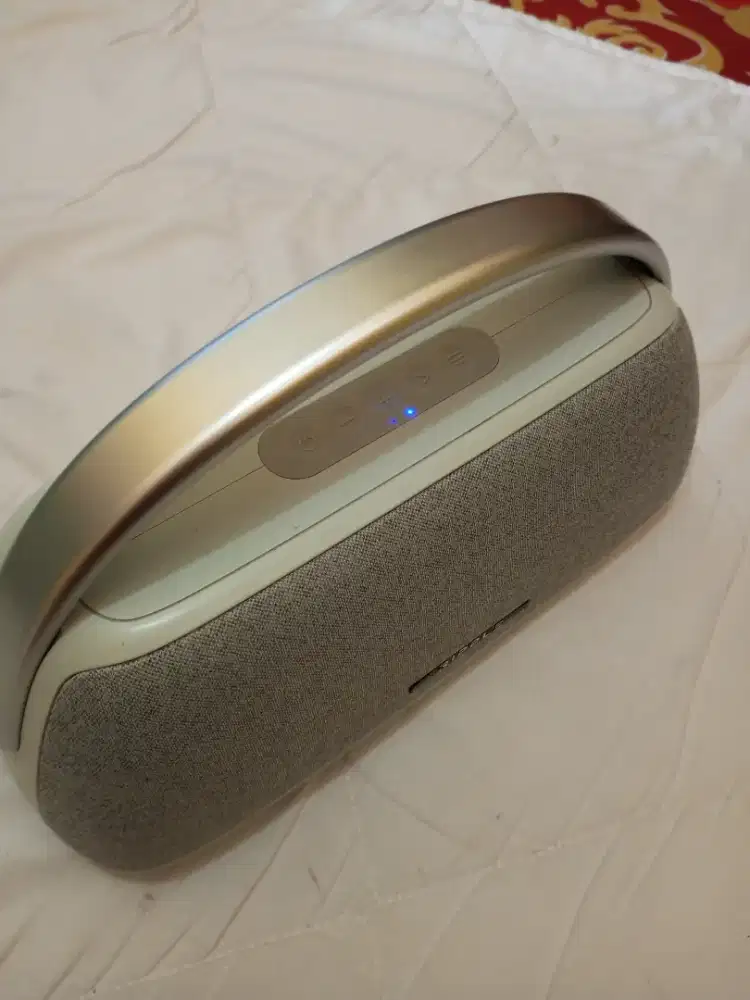 Speaker bluetooth model Harman Kardon Go + Play 3