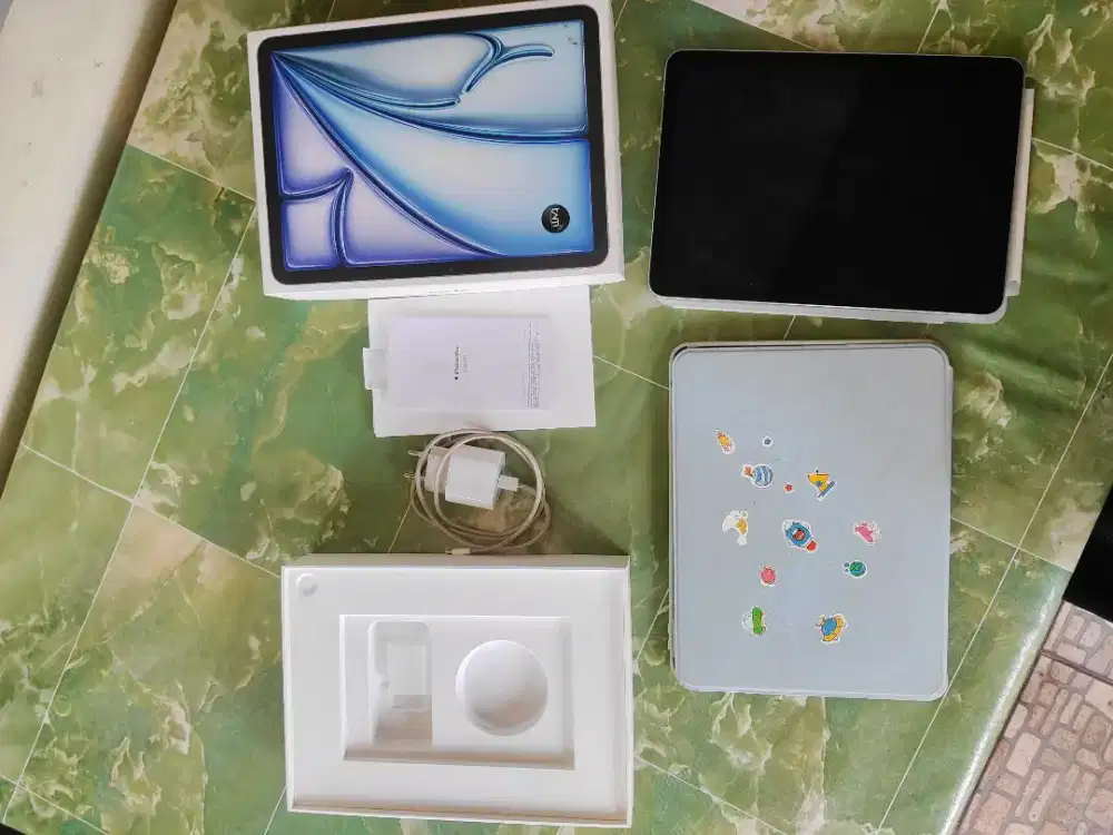 iPad Air 11-inch (M2) 128GB Wi-Fi Blue