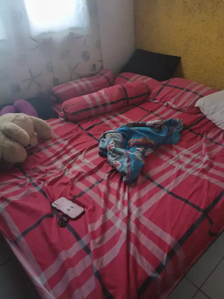 Jual sofa dan kasur spring bed