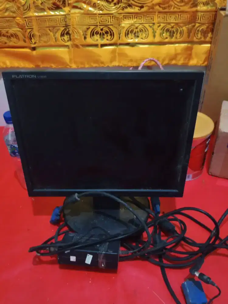 Dijual layar komputer 14