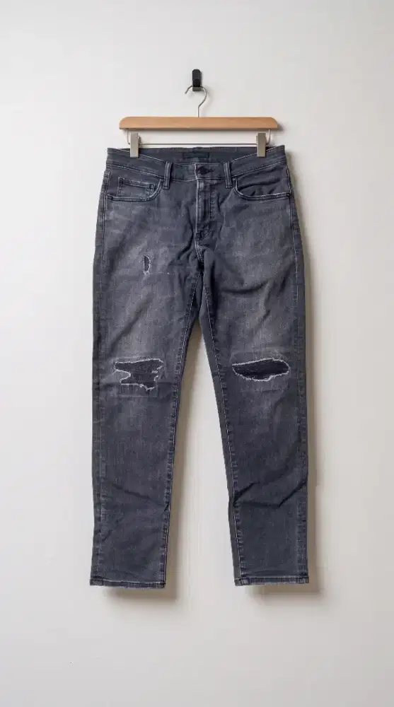 Celana Uniqlo Ripped Jeans Size 32 (Celana Second/bekas Brand)