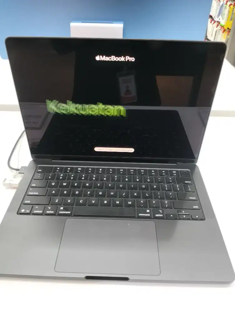 kredit macbook pro m5