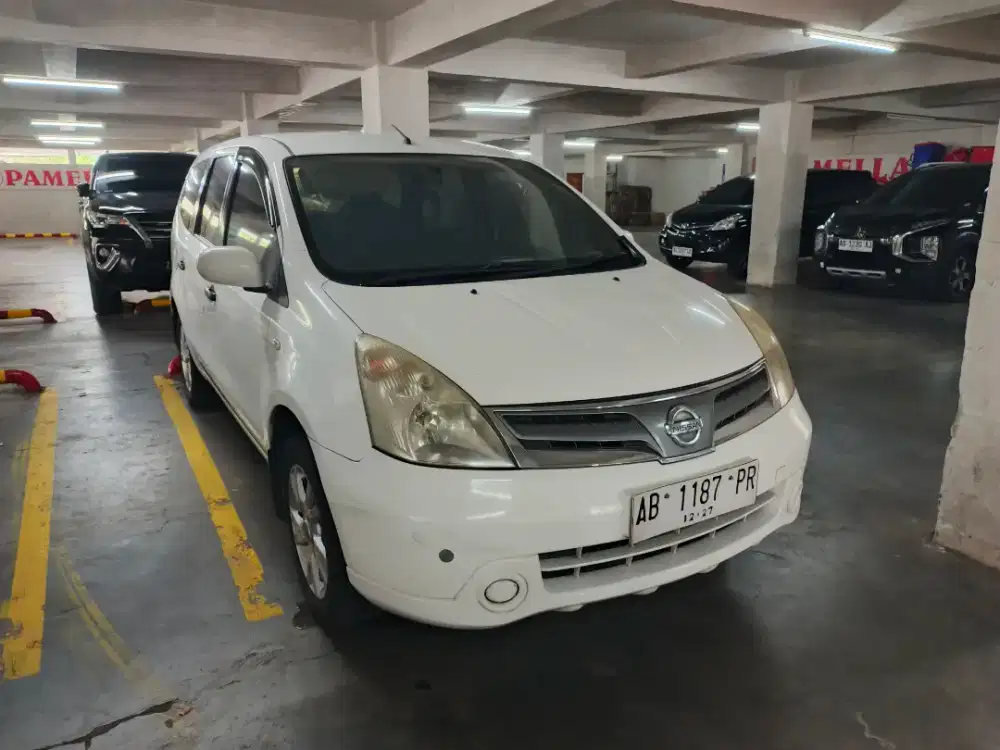 Jual Murah Grand Livina SV Matic 2011 Lengkap Mulus