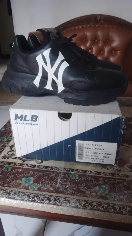 Jual sepatu  kondisi masih 90%
