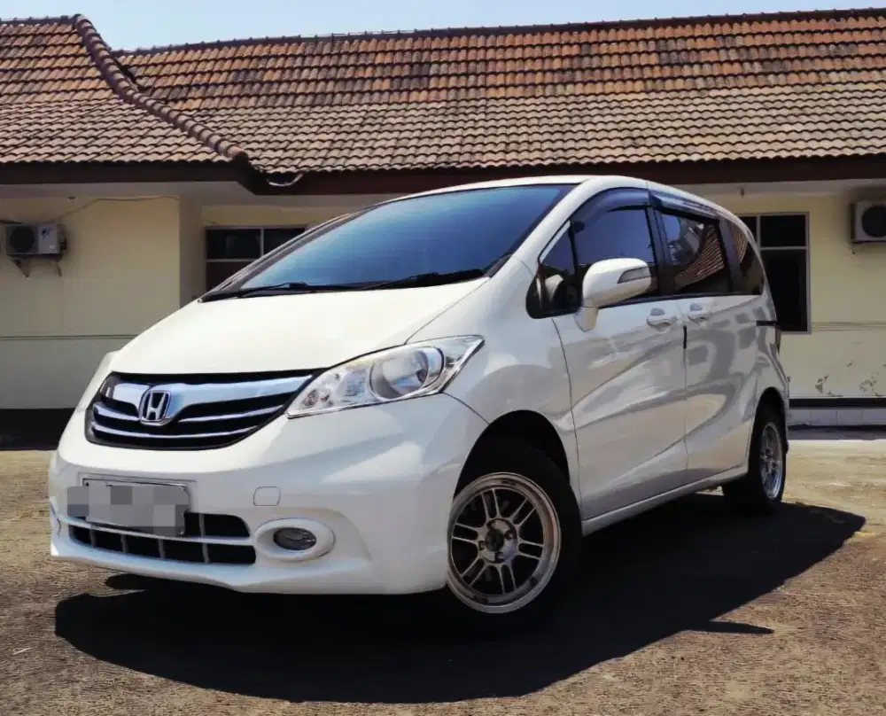 Honda Freed 1.5 S At 2015 (Low KM)