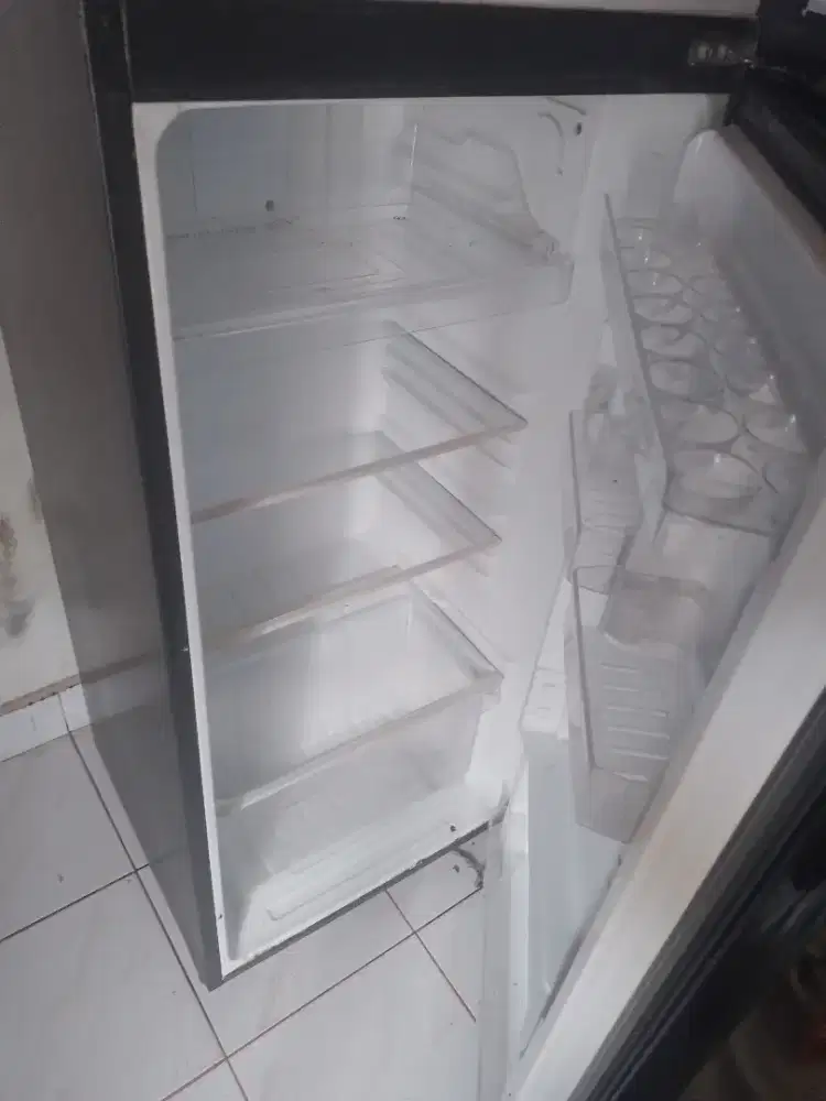 Kulkas Sharp 2 pintu