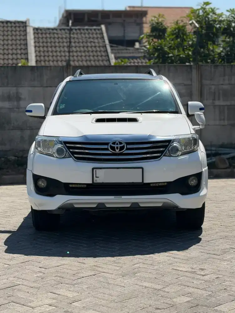 Toyota Fortuner Disel VNT TRD 2012 Metic