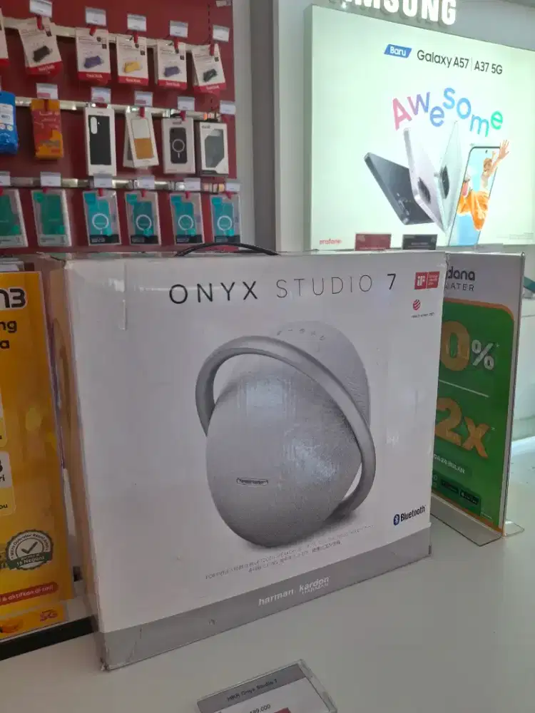 New Harman/Kardon Onyx studio 7