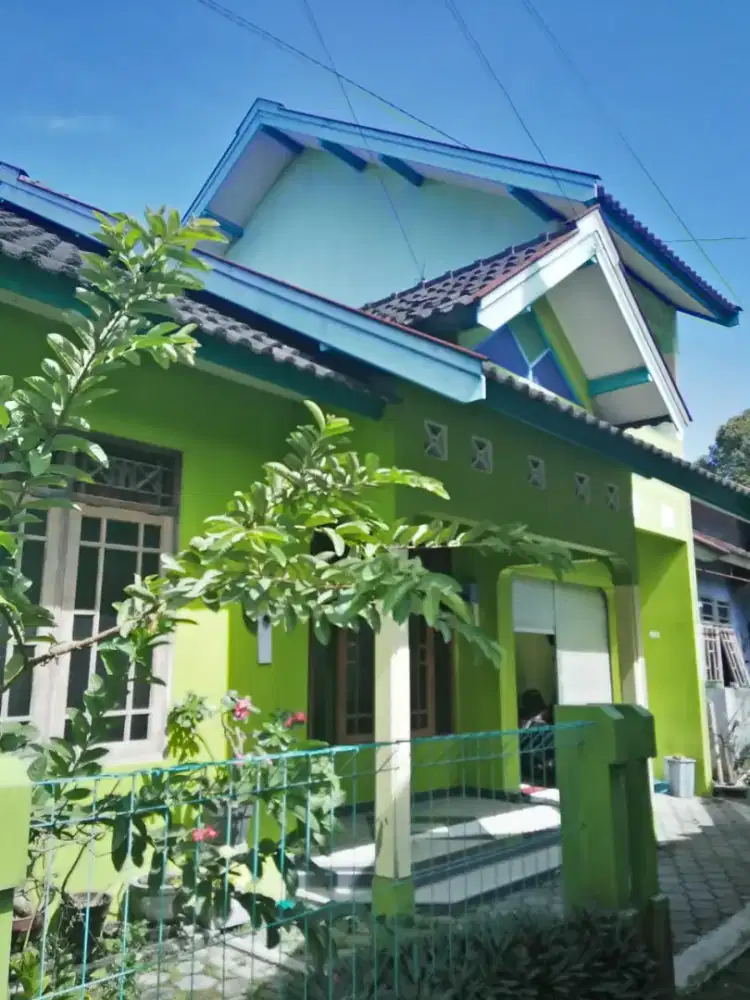 Rumah dekat masjid dekat ke kampus STPN agraria Gamping Sleman