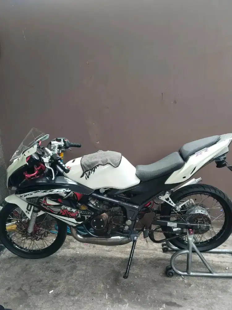 Kawasaki ninja rr new asli putih tahun 2012