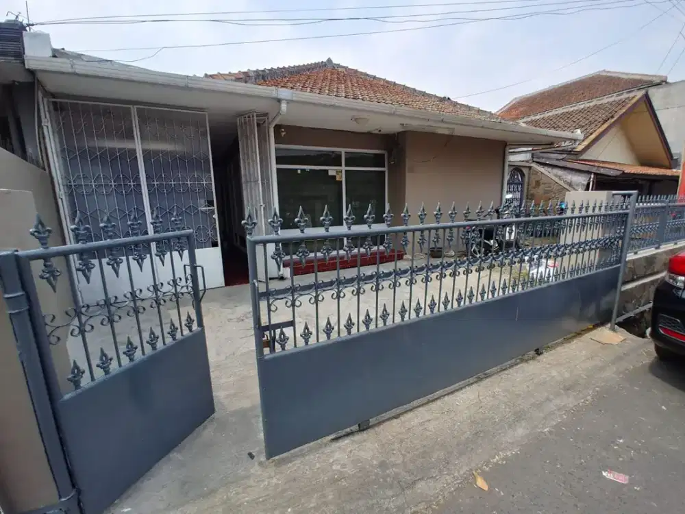 HOT DEAL*EDISI BU*TURUN HARGA*JUAL CEPAT RUMAH LUAS DI DAERAH SUPRATMAN DEKAT PUSAT KOTA BANDUNG