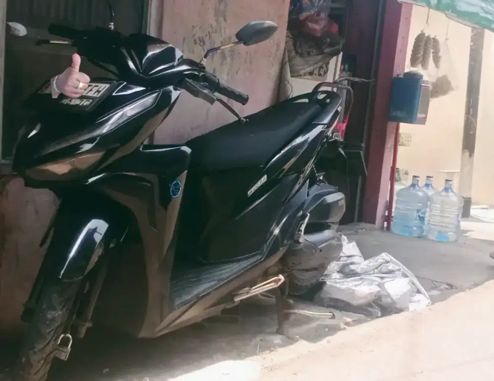 edisi bosen jual cepat Honda Vario tangan pertama
