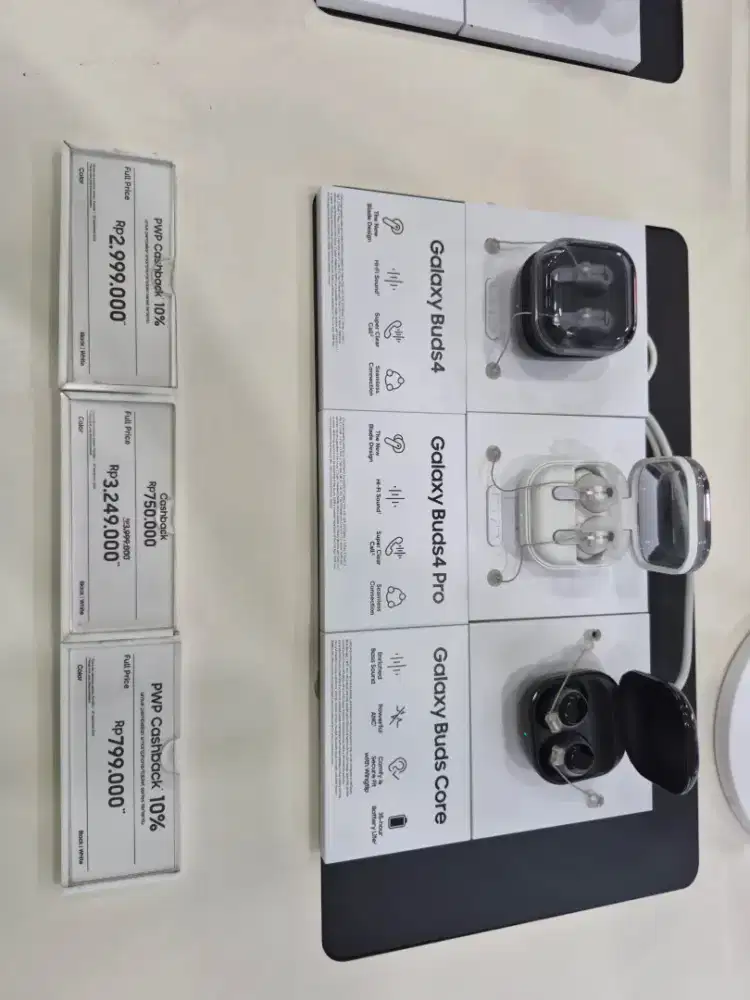 SAMSUNG GALAXY BUDS