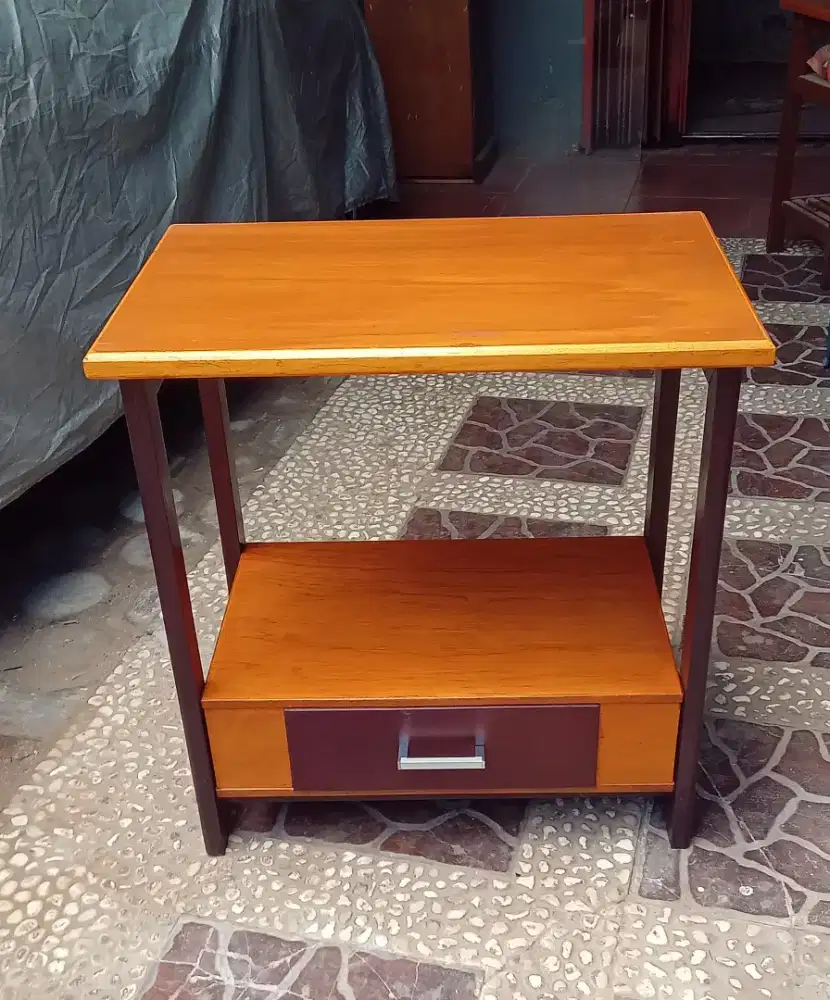 Meja dispenser, magicom.