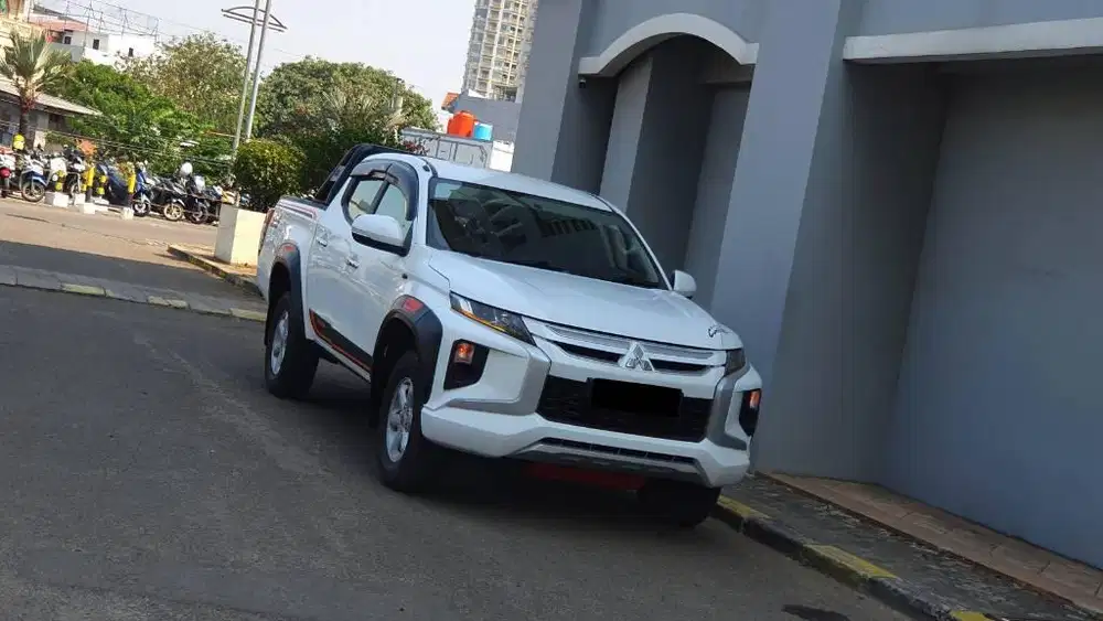 Mitsubishi Triton 2.5 Double Cabin HDX Turbo 4x4 Manual MT 2021 putih