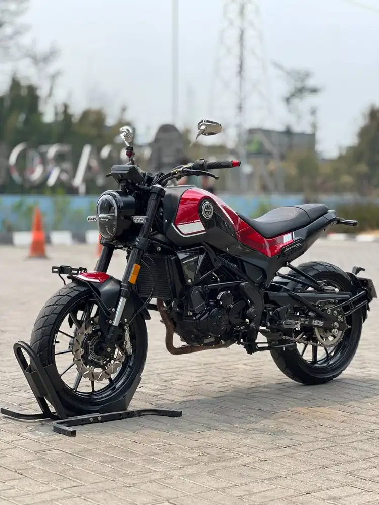 BENELLI LEONCINO 250 ABS 2022 MERAH KM 5K PAJAK PANJANG RASA BARU