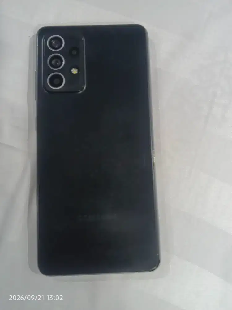 Samsung galaxi a52..masih bagussss..