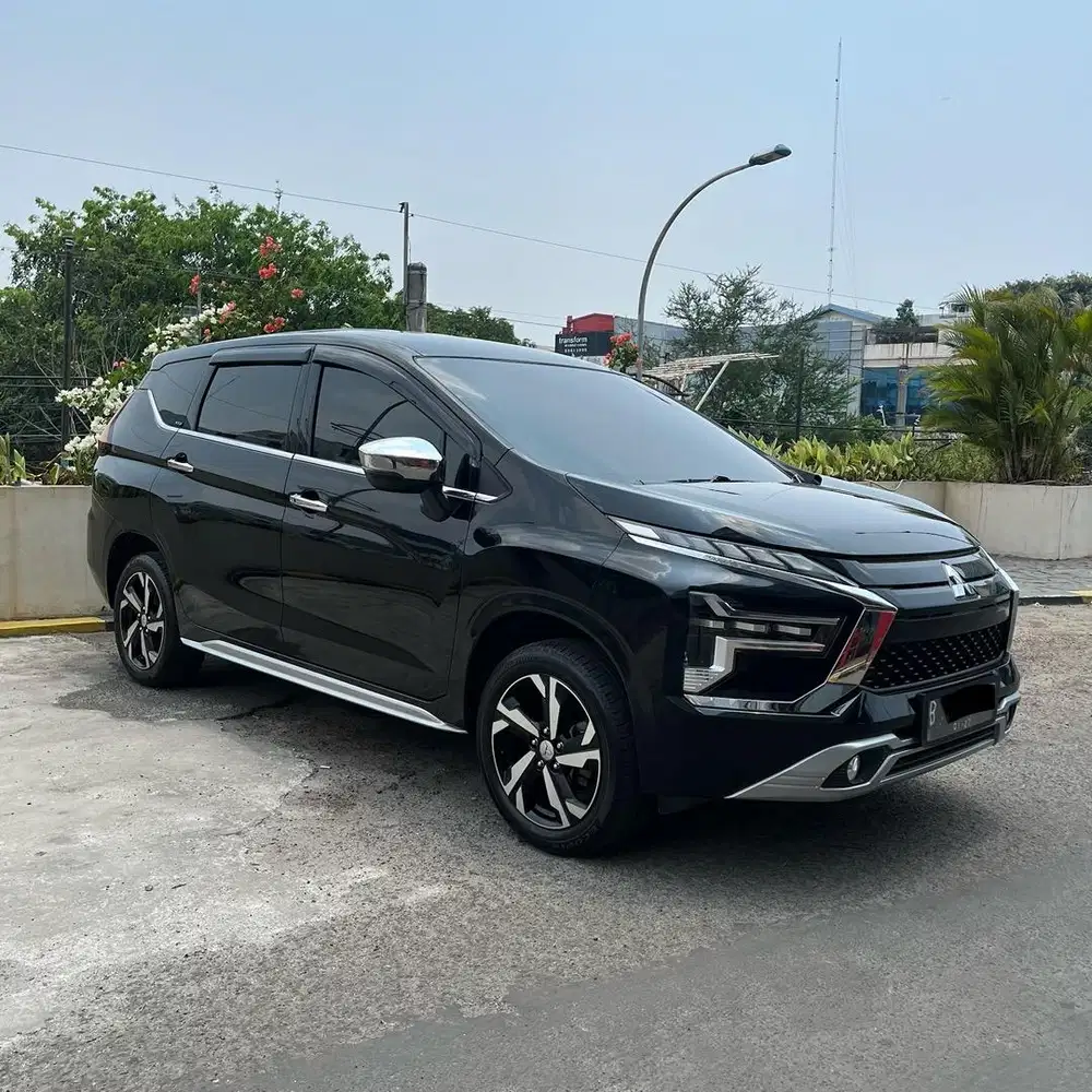 Mitsubishi Xpander Ultimate 1.5 2021 Hitam Black