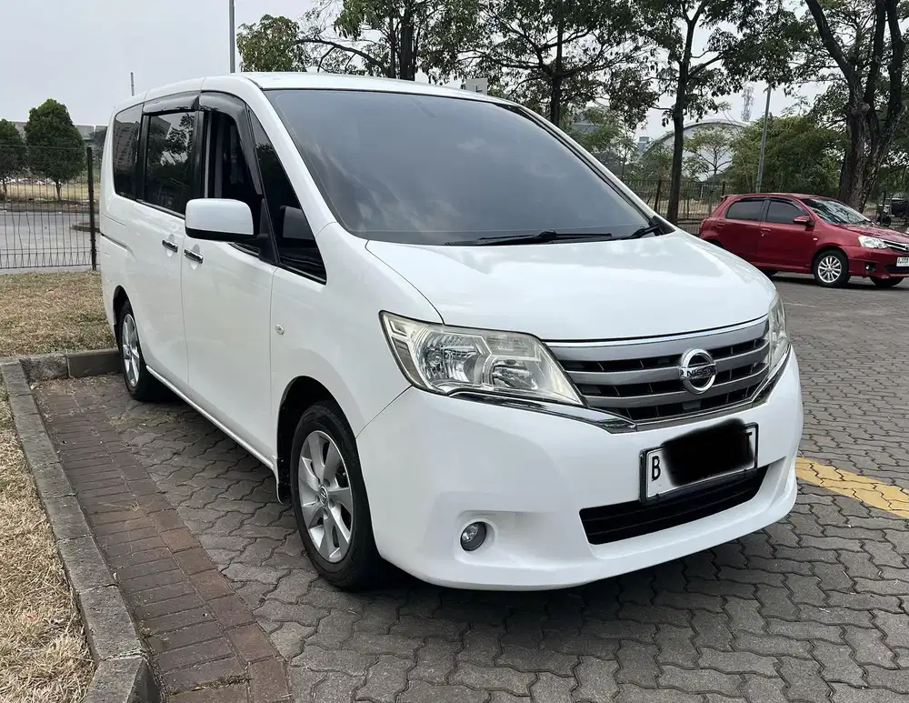 Nissan Serena X AT 2013 Putih Bagus Siap pakai pintu kiri sliding auto
