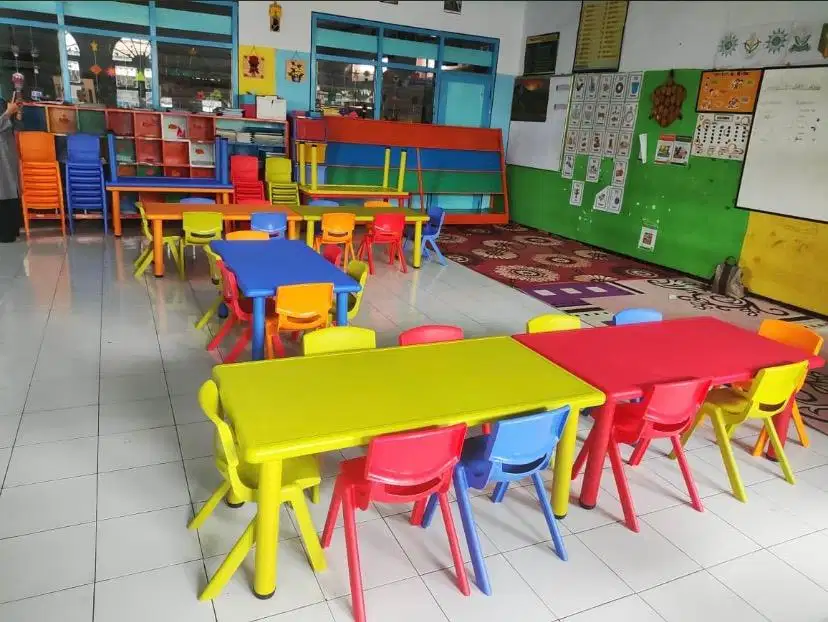 Set Meja Belajar anak buat TK dan PAUD