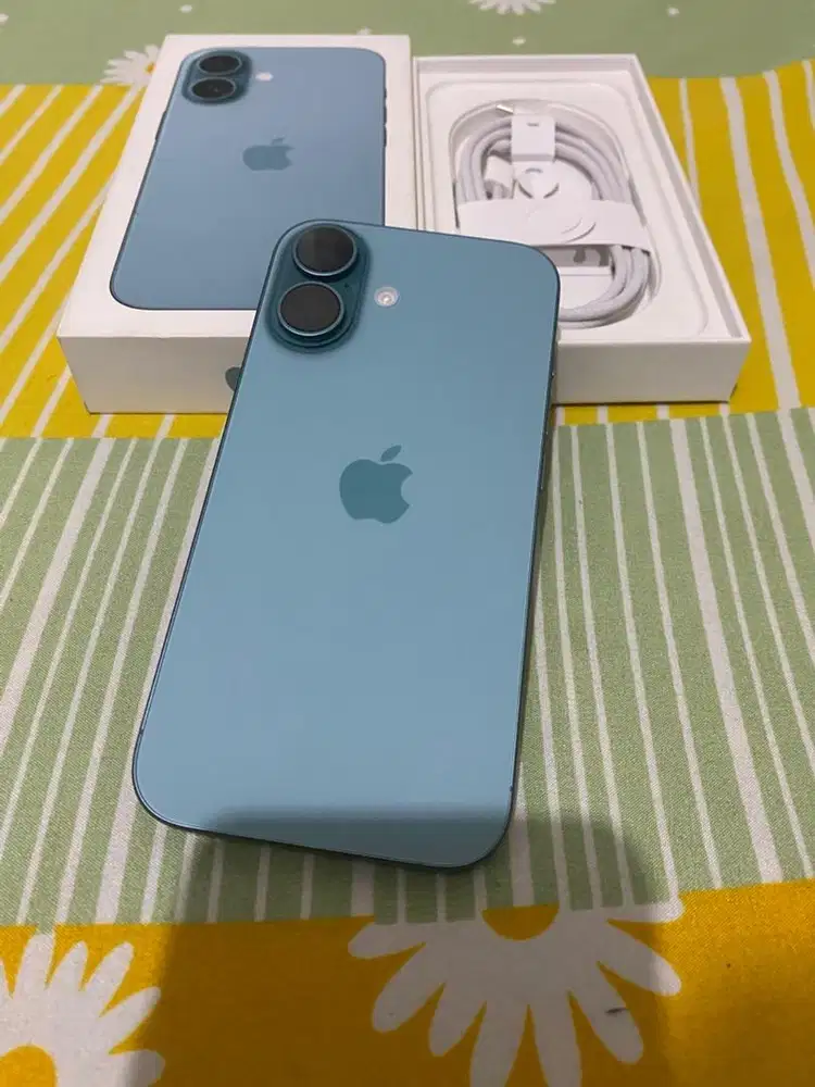 Iphone 16 128 GB Teal iBox Garansi ON April 2027