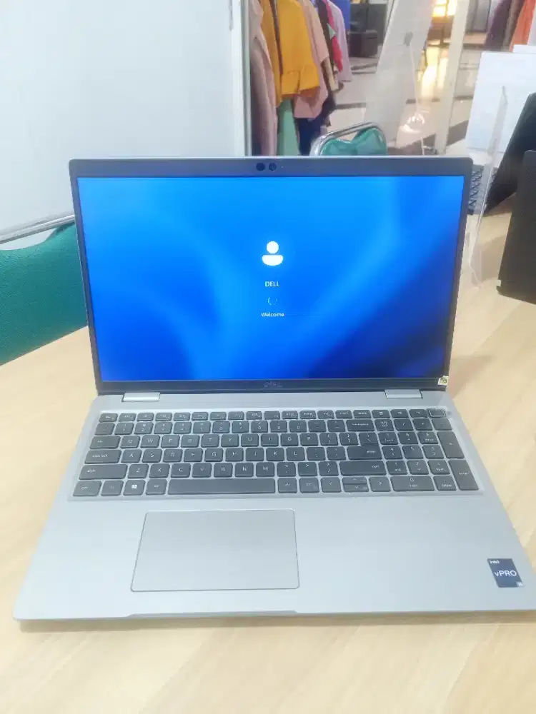 DELL LATITUDE 5530 12TH Intel Core i5-1245u ram 8gb ssd 256gb