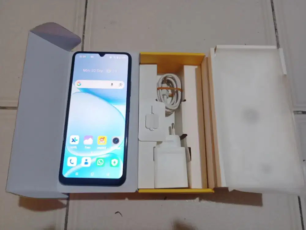 Realme note 80 Ram 4/64GB mulus banget fullset minus cuma retak halus