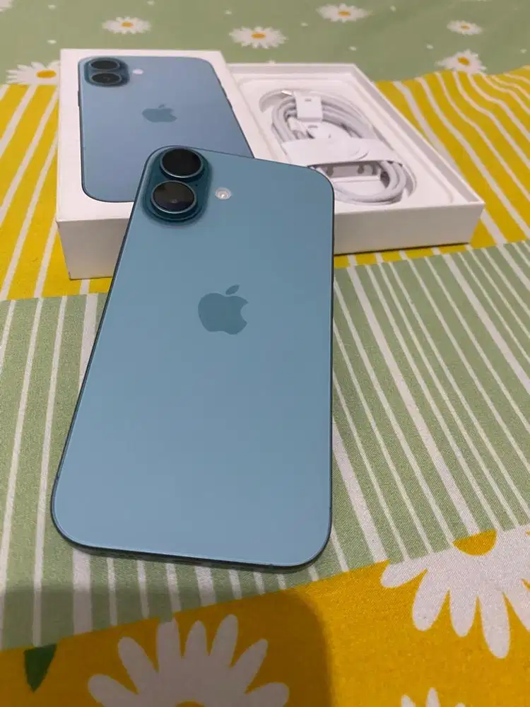Iphone 16 128 GB Teal iBox Garansi ON April 2027