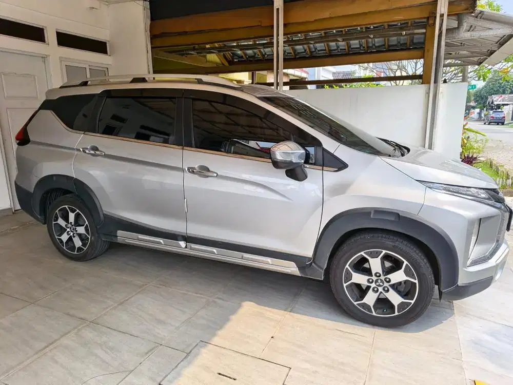 DI JUAL XPANDER CROSS 2020
