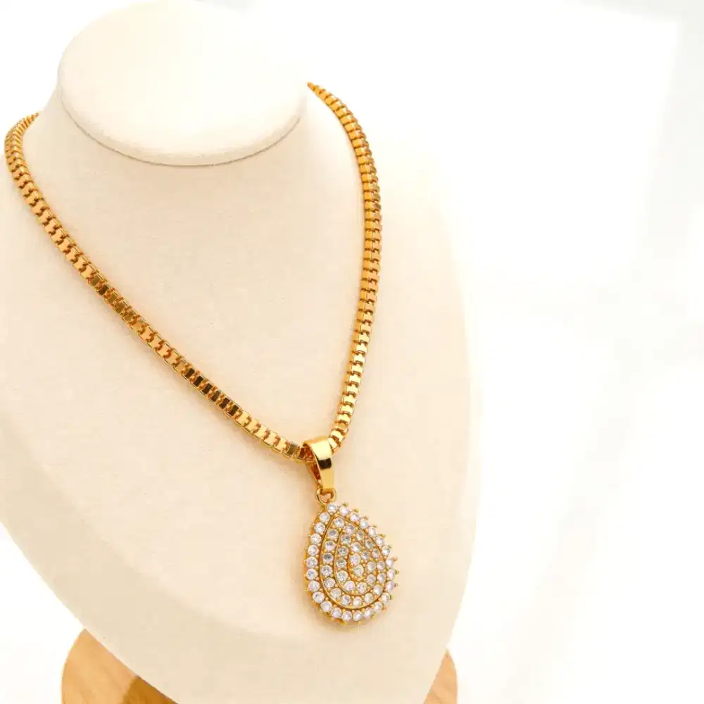 Kalung titanium viral anti karat