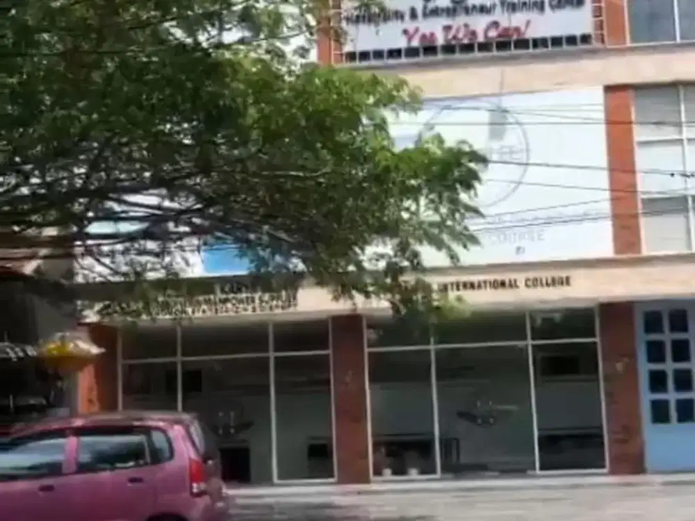 2 UNIT RUKO 3 LANTAI DI JL MAHENDRADATTA DENPASAR DEKAT MALL