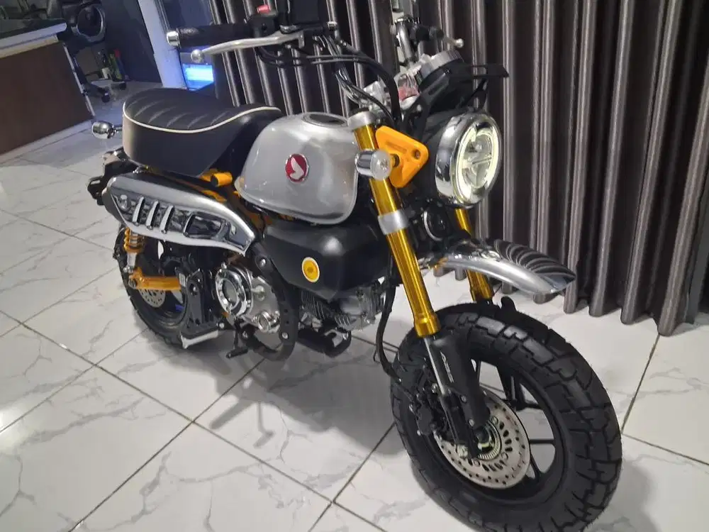 Honda monkey 125