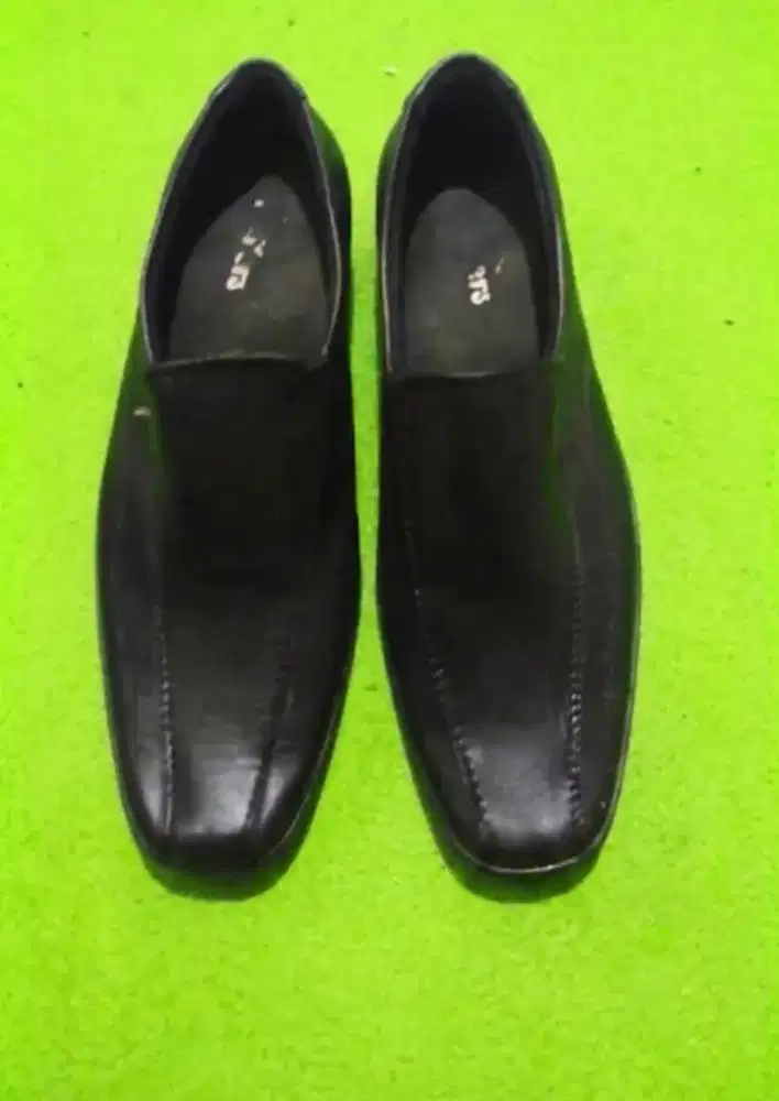 SEPATU PANTOFEL PRIA UKURAN 41, BARU SEKALU PAKAI