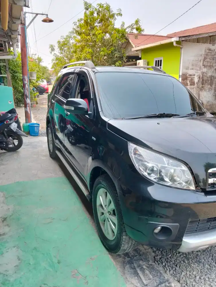 DJual mobil Terios TX manual CC 1 5 surat2 lengkap STNK BPKB(100 juta)