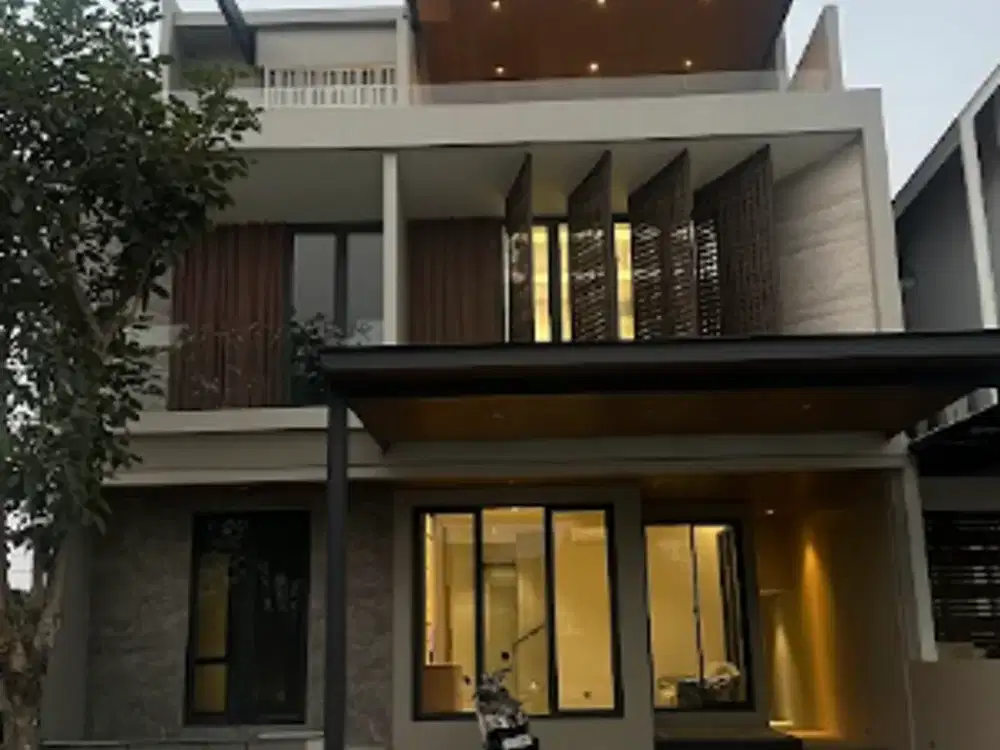 Rumah Royal Residence Private Lift Rumah Pojok 3 Lantai, Nego
