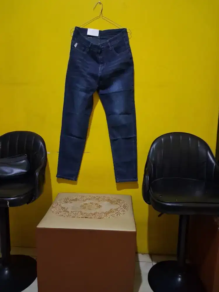 Obral Celana jeans pria 100% baru