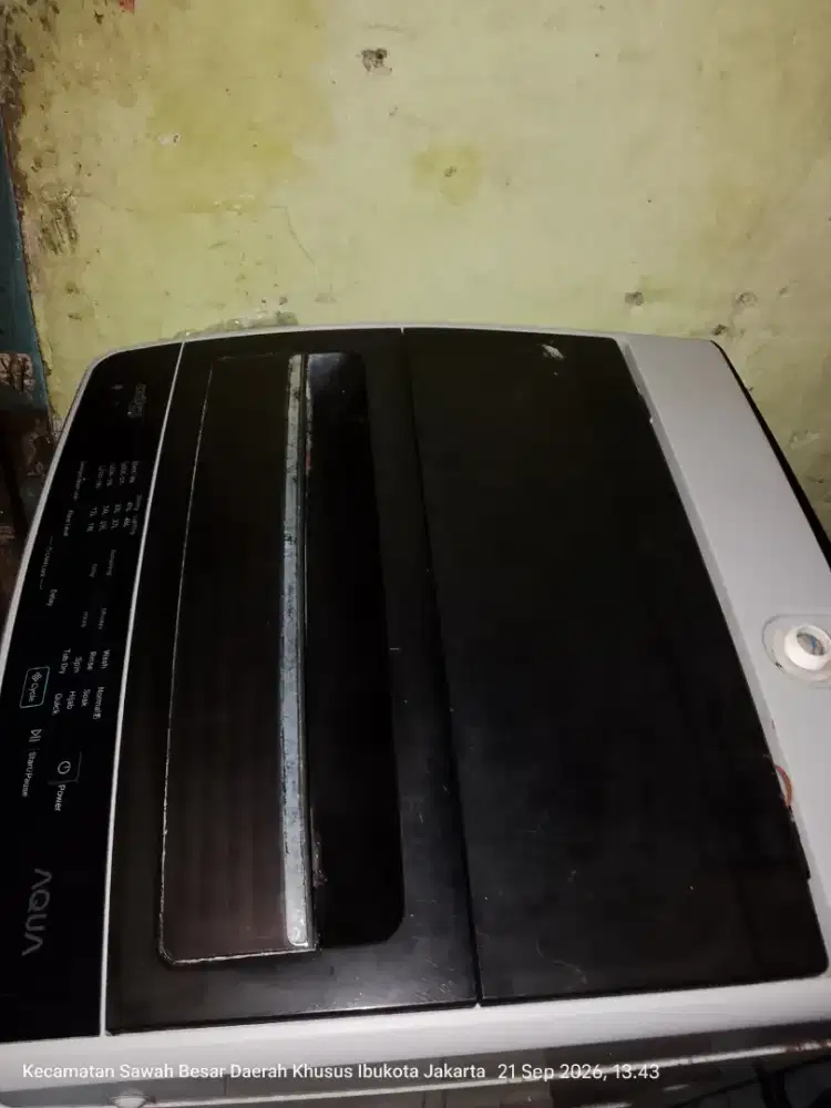 Menjual mesin cuci 1 tabung merek aqua 7 kg