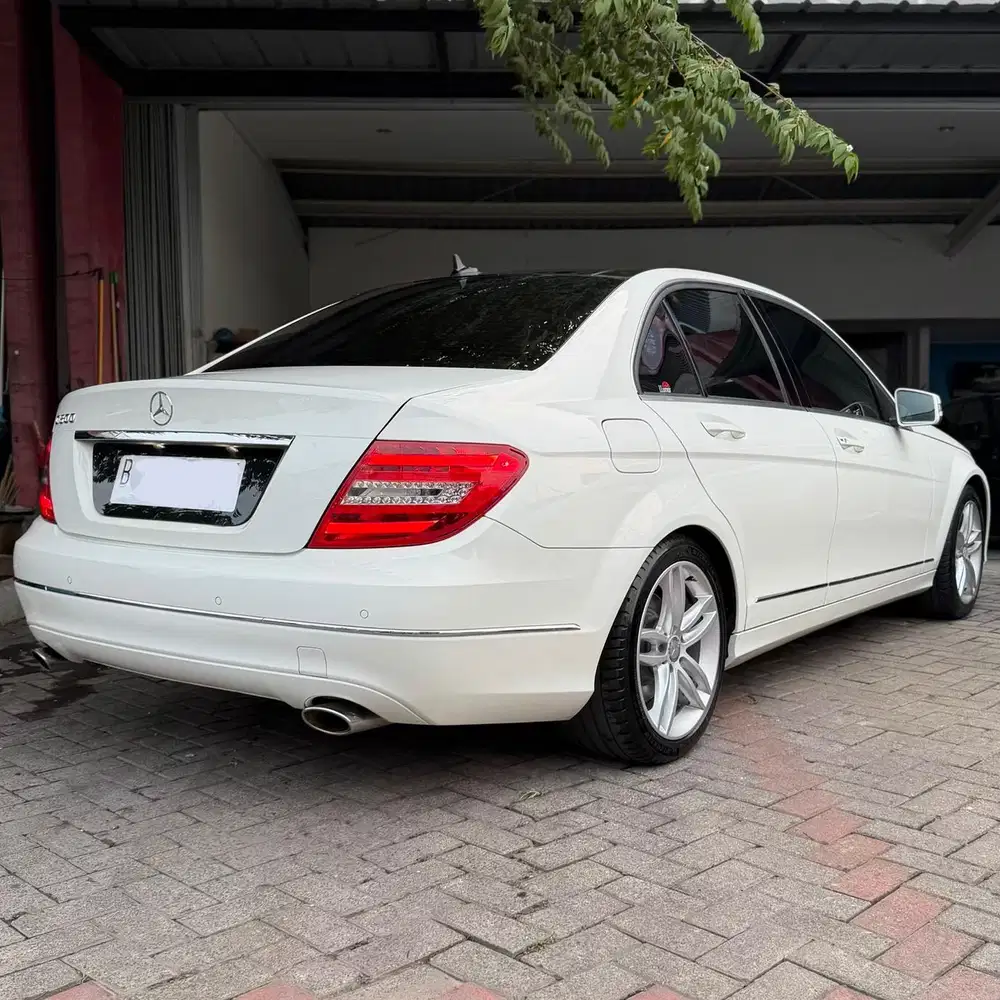 Mercedes Benz Mercy C300 W204 Avantgarde Siap Pakai