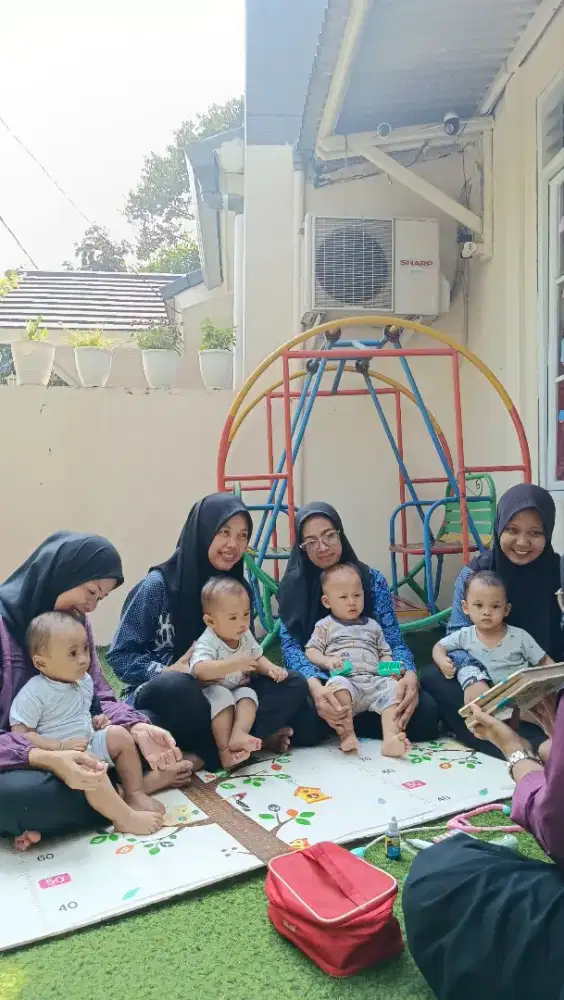 PENGASUH ANAK DAYCARE
