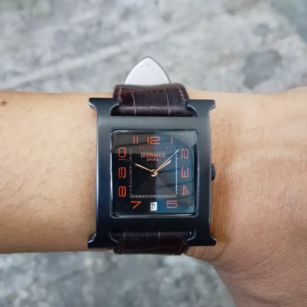 Jam tangan Hermes paris
