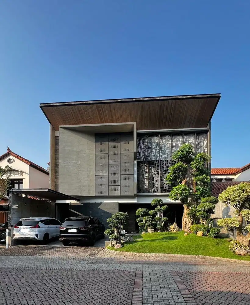 SIAP HUNI! DIJUAL RUMAH CITRALAND CRYSTAL GOLF MODERN HIGH SPEC BAGUS