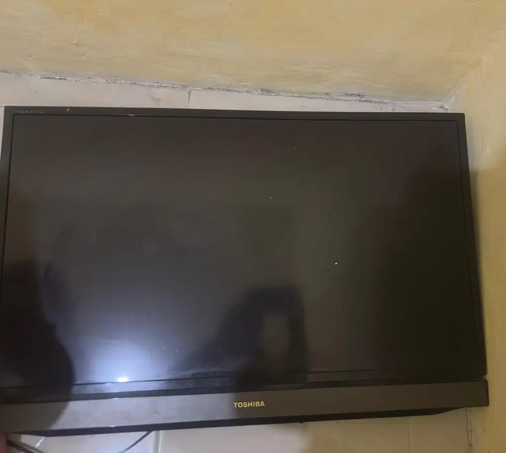 Toshiba 32PB200EJ 32-inch second