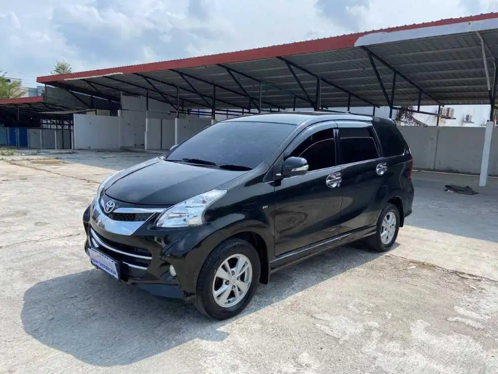 TOYOTA AVANZA VELOZ AT 2014