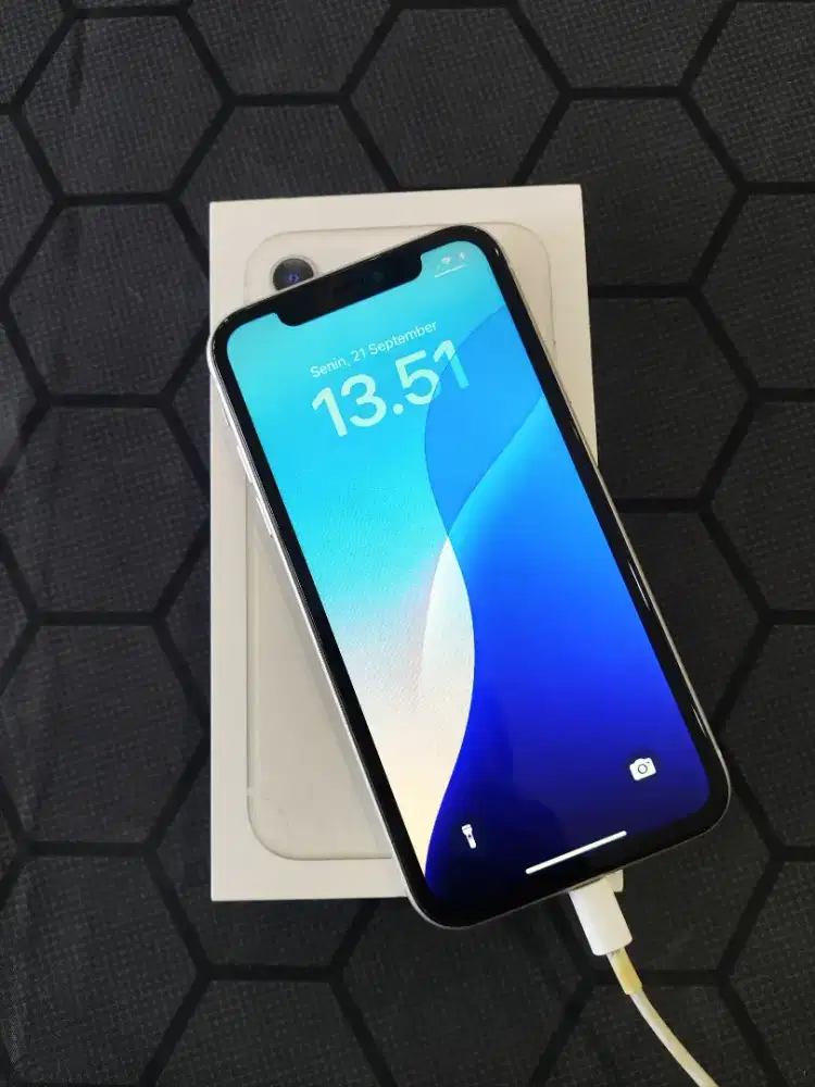 iPhone 11 64gb White Resmi IBOX