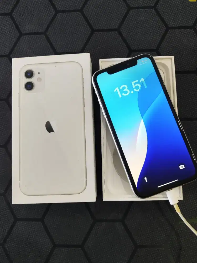 BISA KREDIT IPHONE 11 64GB WHITE TANPA DP