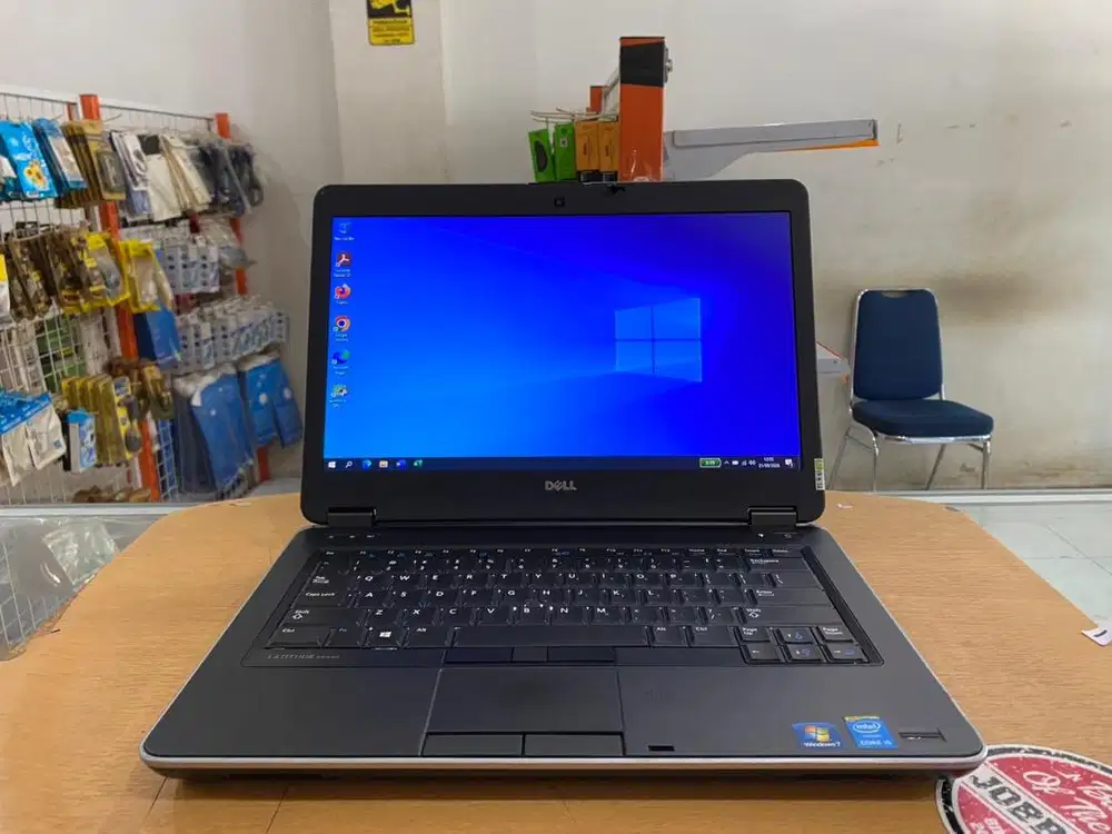 DELL Latitude E6440 Core i5 Ram 8GB SSD 180GB VGA Ati 2GB Mulus Murah