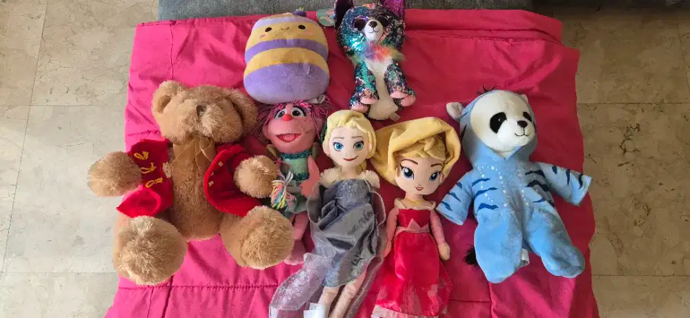 Boneka koleksi dari luar negeri & dalam negeri
